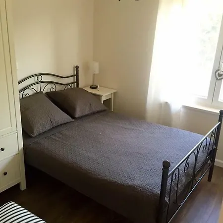 Casa Viktoria شقة Kaštela